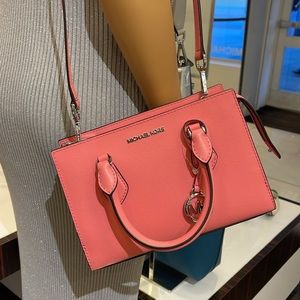 MICHAEL KORS
Sheila Small Faux Saffiano Leather Satchel
Tea Rose 
NWT